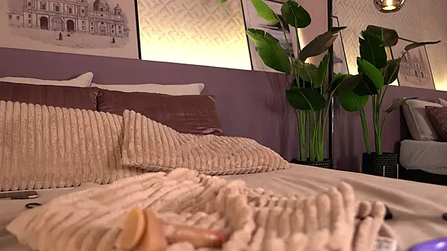 ElleDiane live sex cam