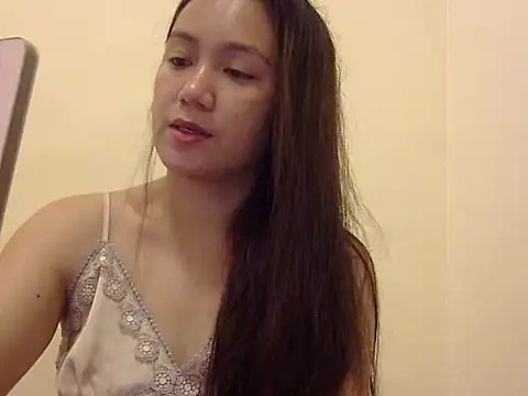 Lovelyclaya live sex cam