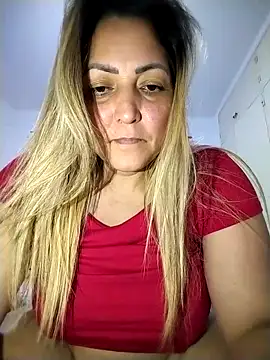 Lunita86 live sex cam