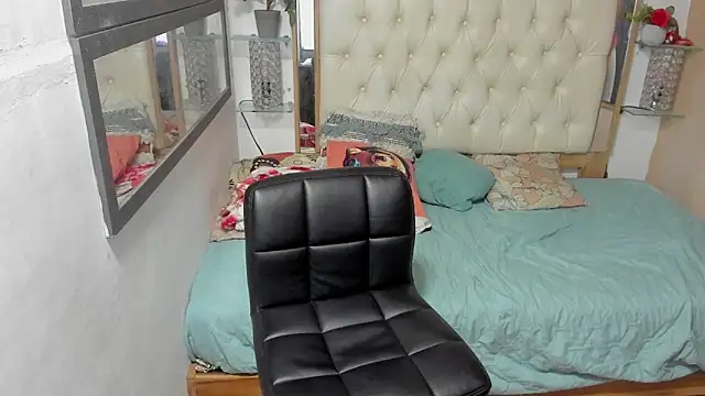 heiker_ live sex cam