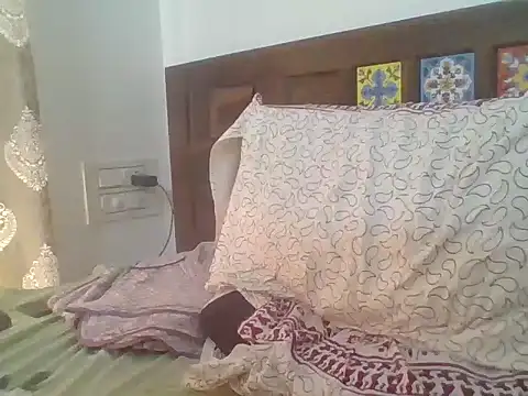 julywwrt live sex cam