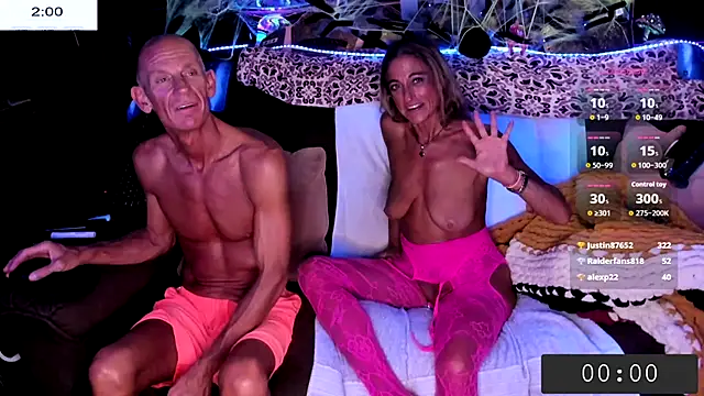 ShannNikkii420 live sex cam