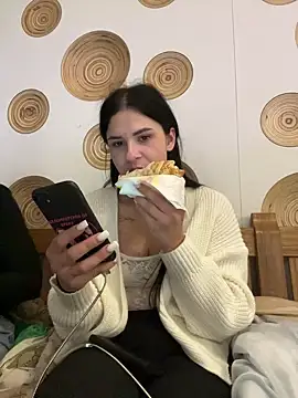 MiraReach live sex cam
