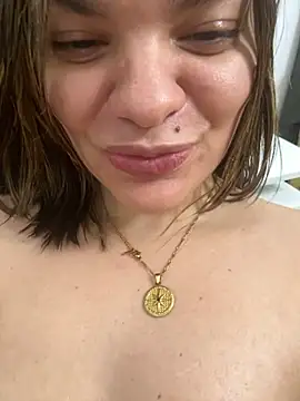 Pribaixinha live sex cam
