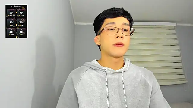 tom_Howard live sex cam