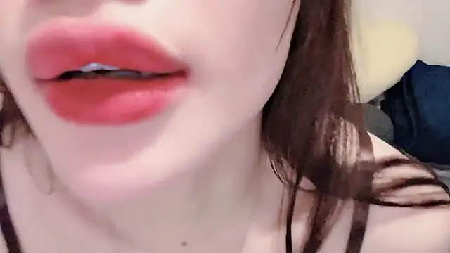 MaiLiiil live sex cam