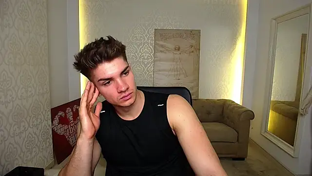MaxKaiden live sex cam