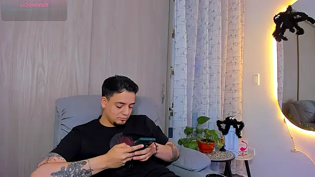 alejandro_calderon1 live sex cam