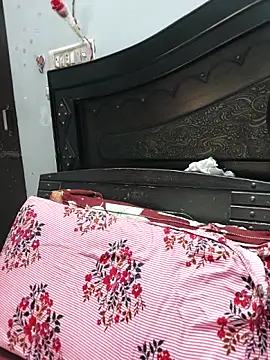 Poojabhabi101 live sex cam