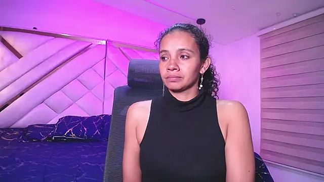 luxurycoupl live sex cam