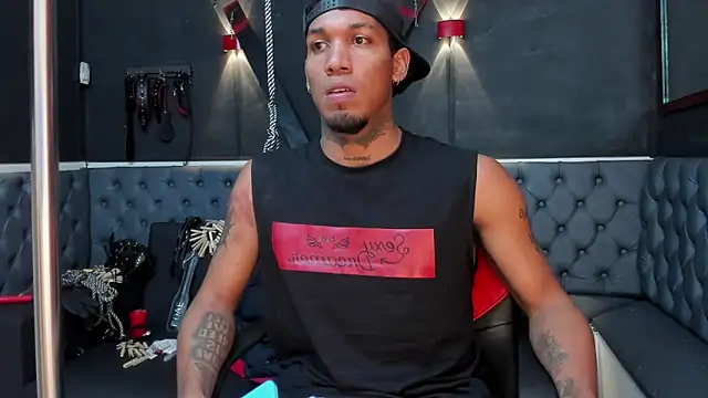 DIEGO_WICKED live sex cam