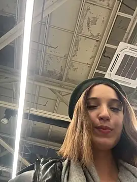 DollyTall live sex cam