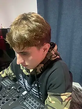 oliver_Lz live sex cam
