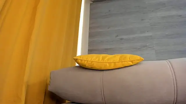 IreneHabibi live sex cam