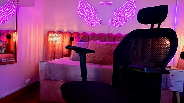_scarletmoore live sex cam