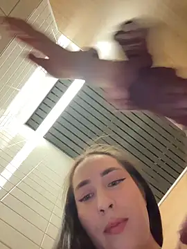 Holly_Play live sex cam