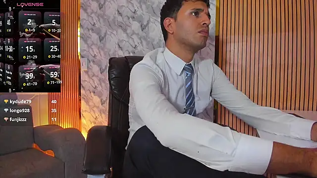Hideintheoffice live sex cam