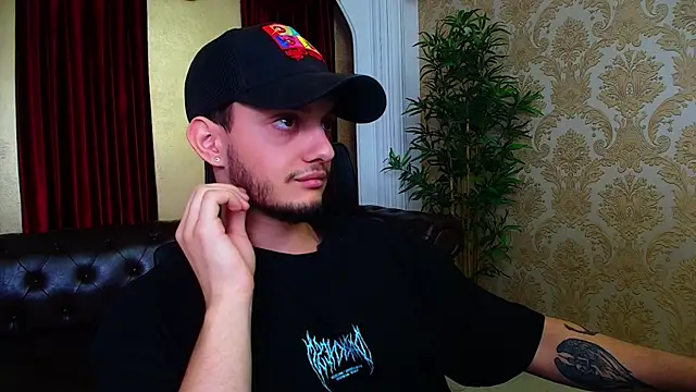OscarGriffin live sex cam