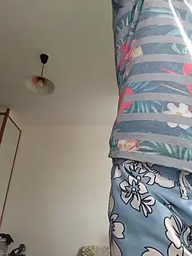 Mikaaa97 live sex cam