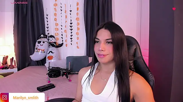 MarilynSmIith live sex cam