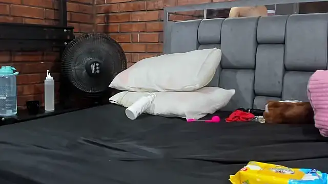 Couple_Gold69 live sex cam