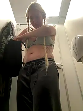 Milkyy_wway live sex cam