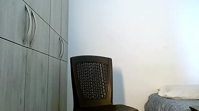 lonelydick2002 live sex cam