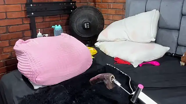 Couple_Gold69 live sex cam