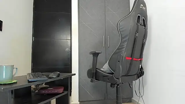 sergiio_mesa27 live sex cam