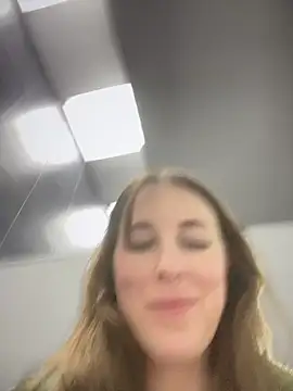 MommmyYummy live sex cam