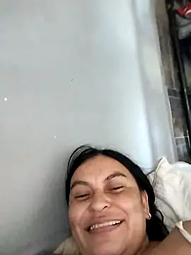 Horny-Mommy-Dirty live sex cam