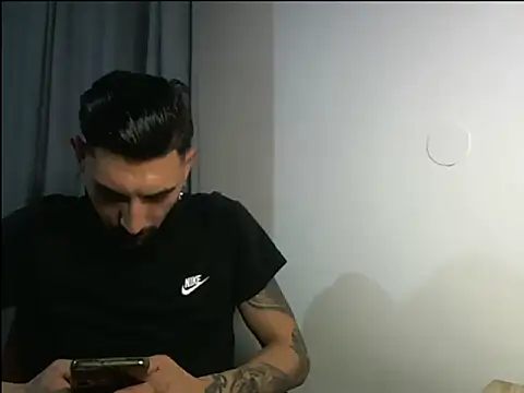 Alexgrc13 live sex cam