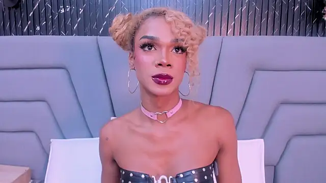 NaomiSteward live sex cam