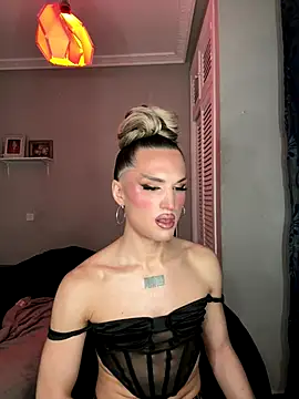 Crystal_________ live sex cam