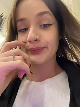 KittyQueeny live sex cam
