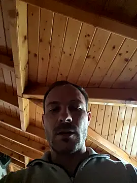 Adventurehotman live sex cam