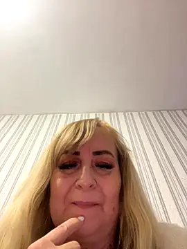 Irina2909@xh live sex cam