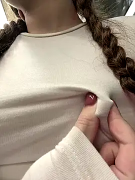 FroggyAnna live sex cam