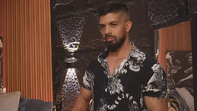 DannSaenz live sex cam