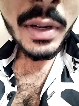 Hotyy_subhu live sex cam