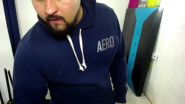 pitbullveryhot live sex cam