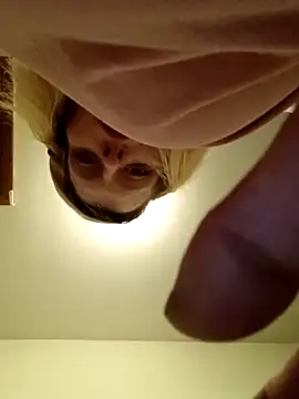 KITTYBOOBOOFUXX live sex cam