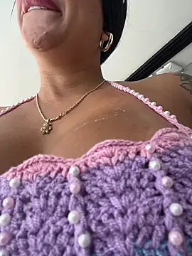 kiim_taaylor live sex cam