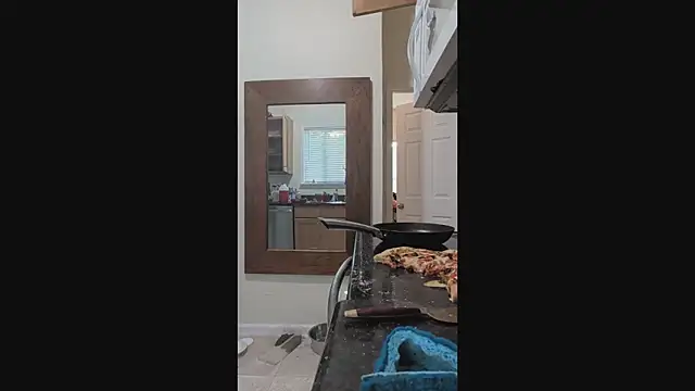 Armyexhibitionistvet live sex cam