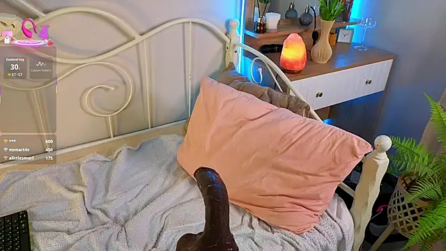KateBleare live sex cam
