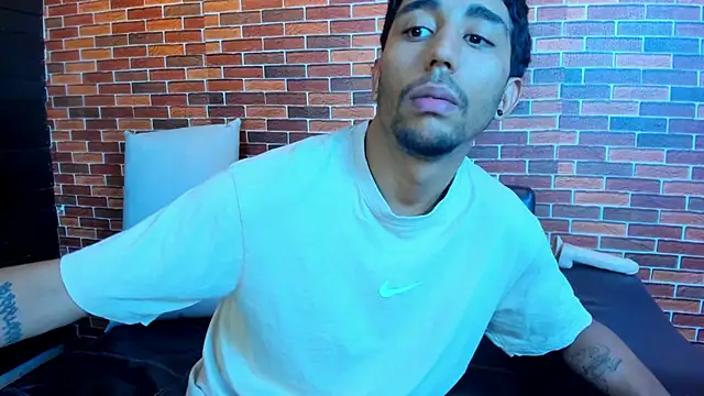 Annyeli live sex cam