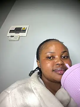 Curveysinaa live sex cam