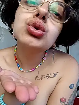 ConeNella live sex cam