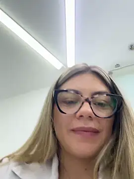 alicee16 live sex cam