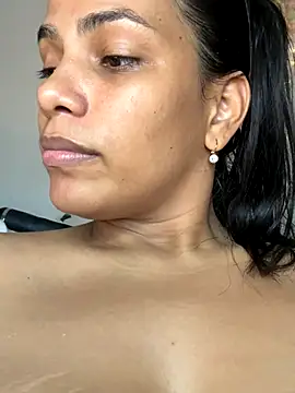ArielleMillerr live sex cam
